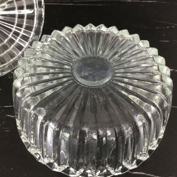 Jeannette Glass Clear Glass Swan Powder Jar Trinket Box - Picture 8 of 10